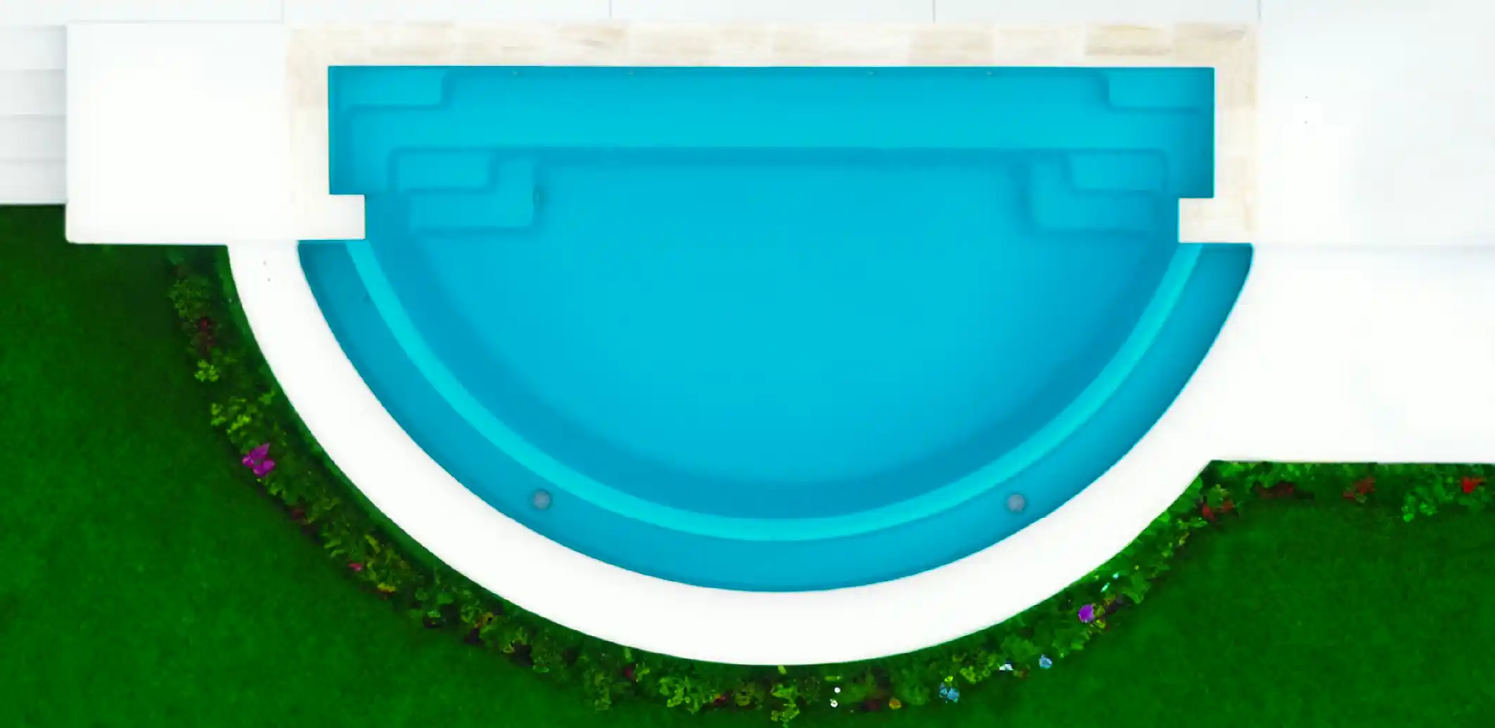 Key Features of the Cosmopolitan