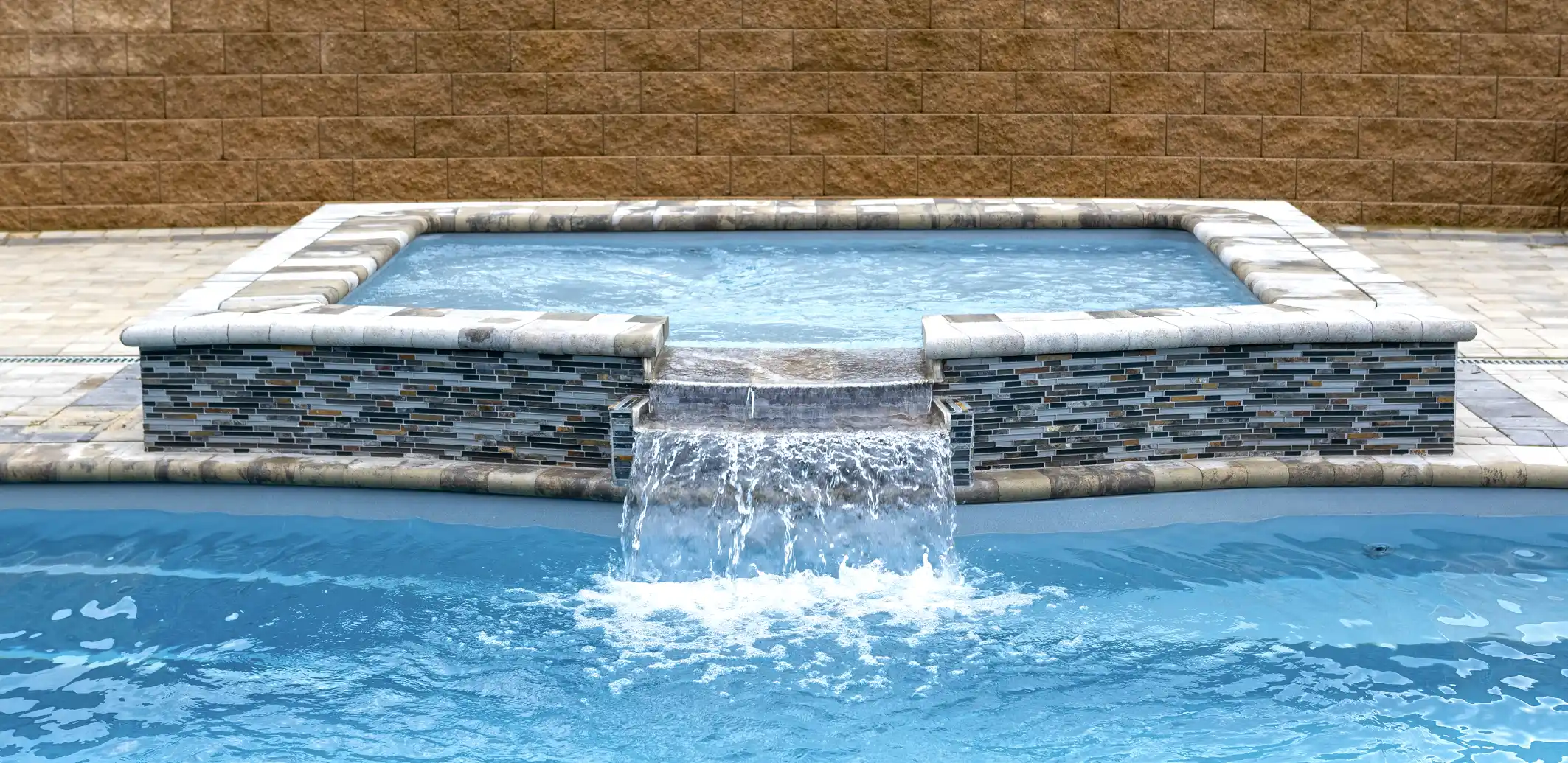 Enhance your popol with a tanning ledge